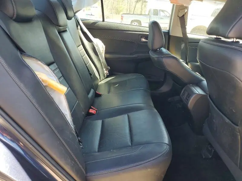 2017 TOYOTA CAMRY XLE  