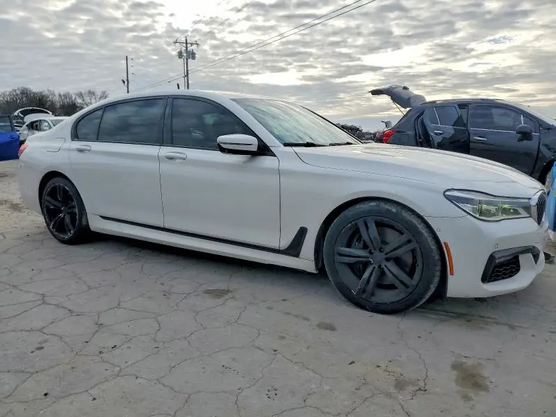 2017 BMW 750 I  