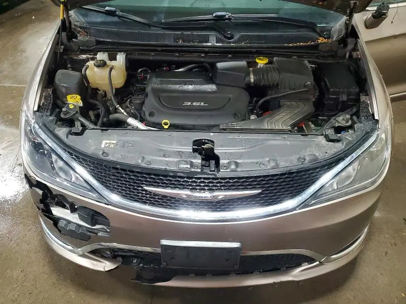 2017 CHRYSLER PACIFICA TOURING L PLUS  