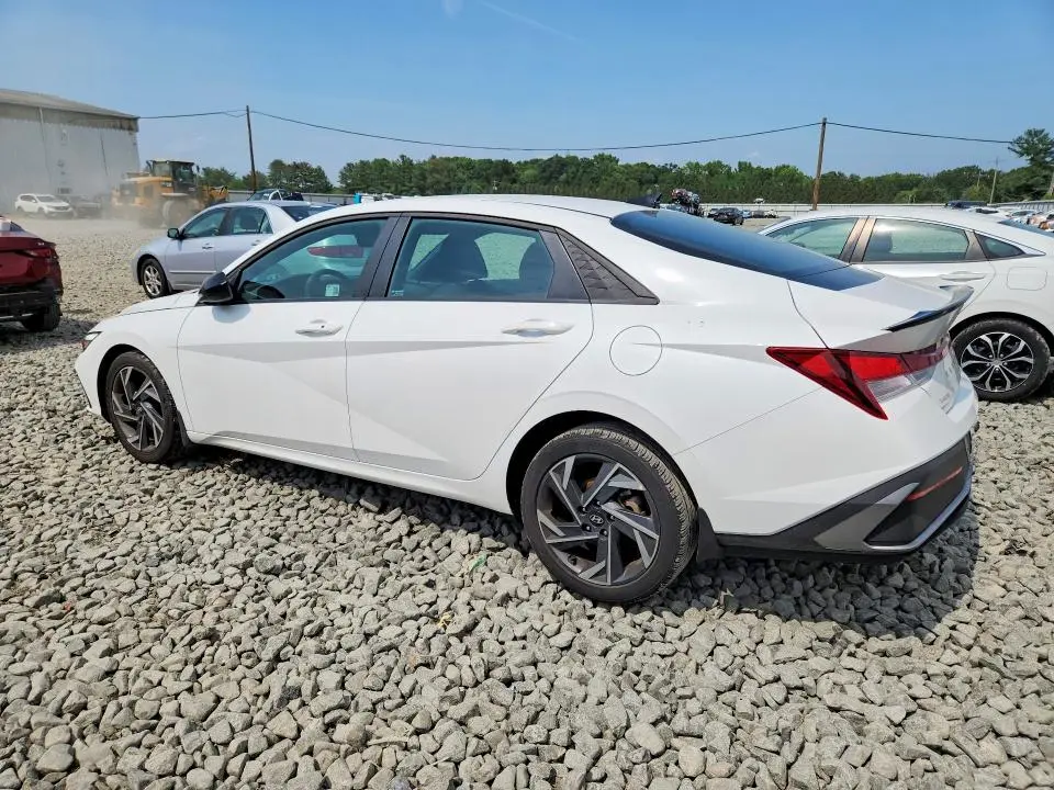2025 HYUNDAI ELANTRA SEL SPORT  
