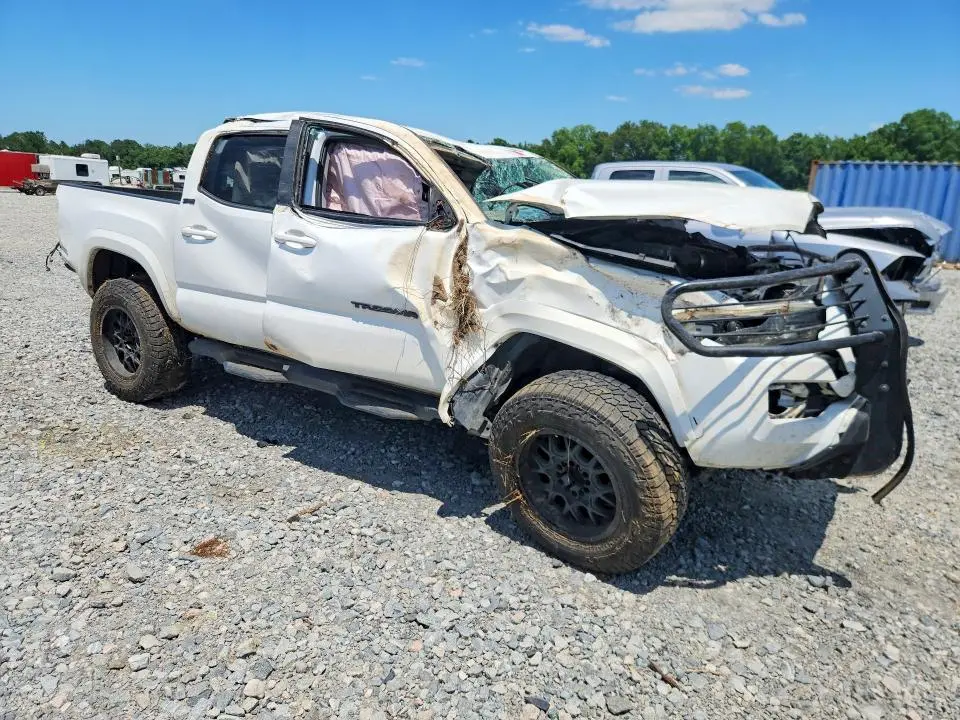 2021 TOYOTA TACOMA SR5 V6  