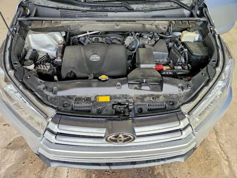 2017 TOYOTA HIGHLANDER XLE  