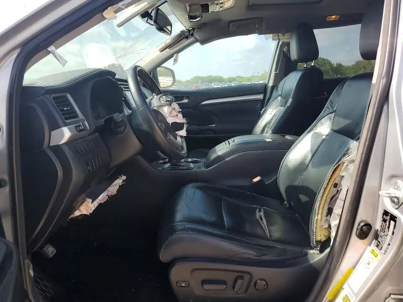 2015 TOYOTA HIGHLANDER XLE  