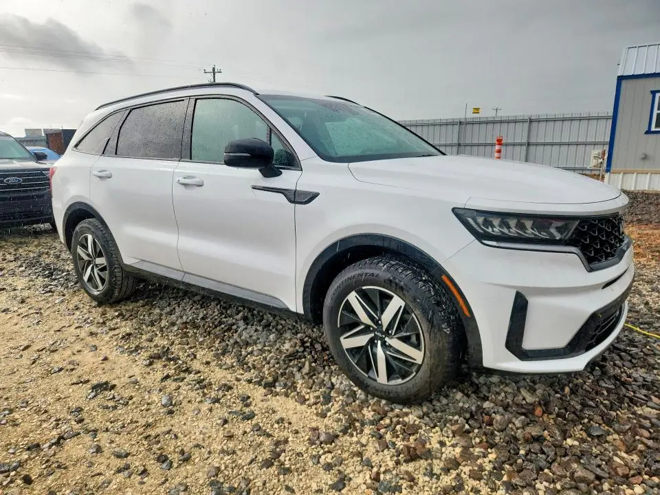 2023 KIA SORENTO S  