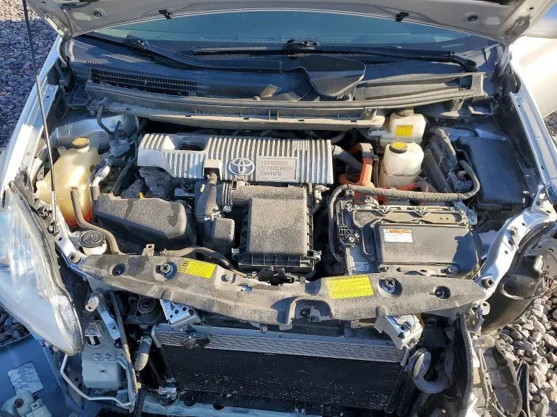 2013 TOYOTA PRIUS TWO  