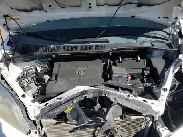 2012 TOYOTA SIENNA XLE  