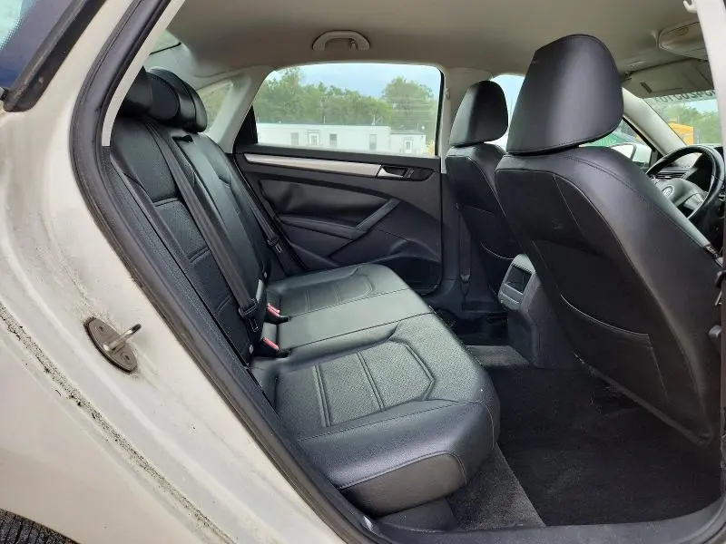 2015 VOLKSWAGEN PASSAT S  