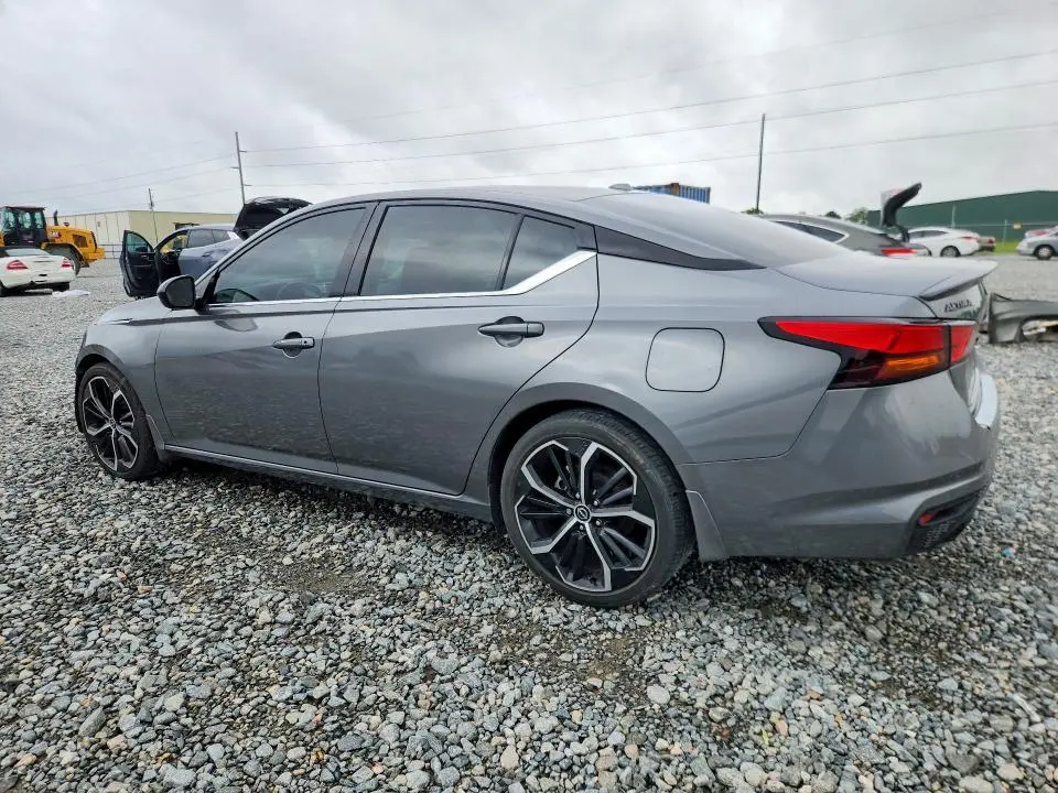 2023 NISSAN ALTIMA SR  