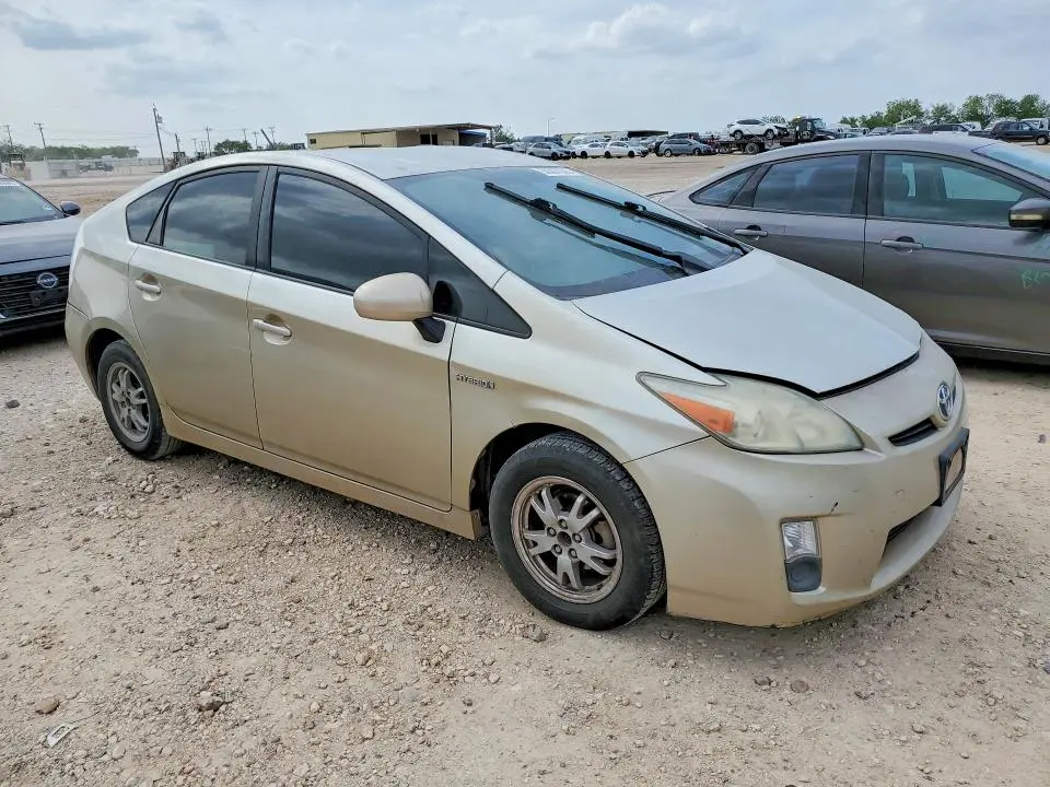 2010 TOYOTA PRIUS II  