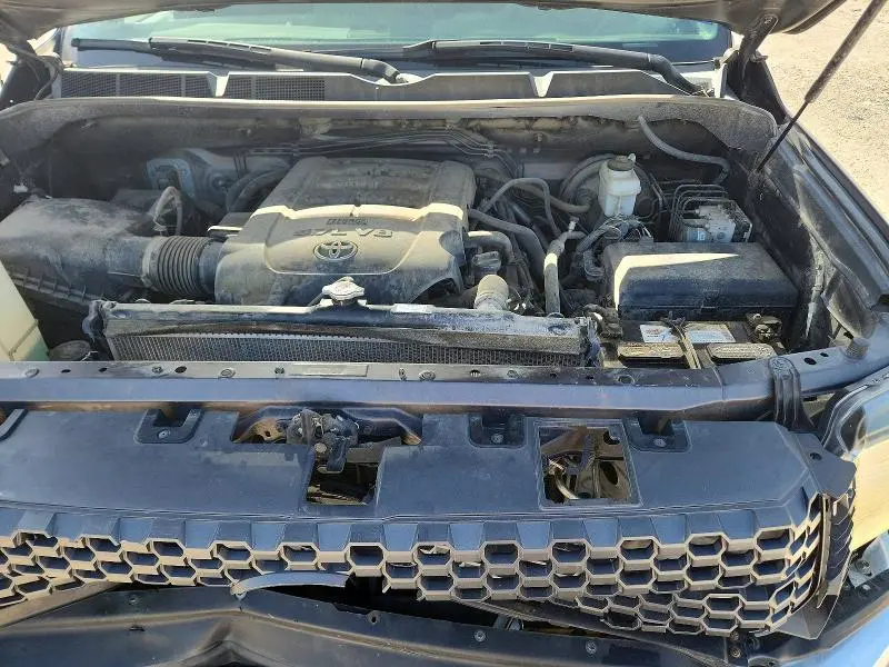 2018 TOYOTA TUNDRA CREWMAX SR5  