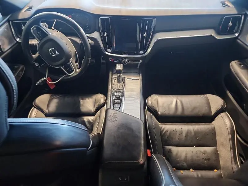 2019 VOLVO S60 T6 R-DESIGN  