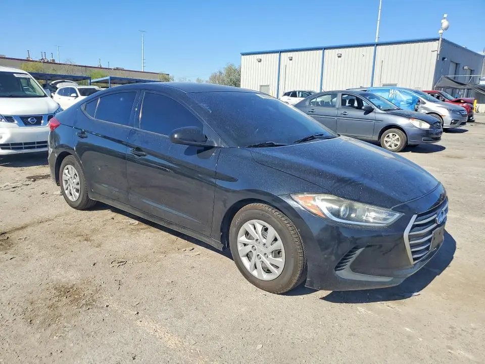 2018 HYUNDAI ELANTRA SE  