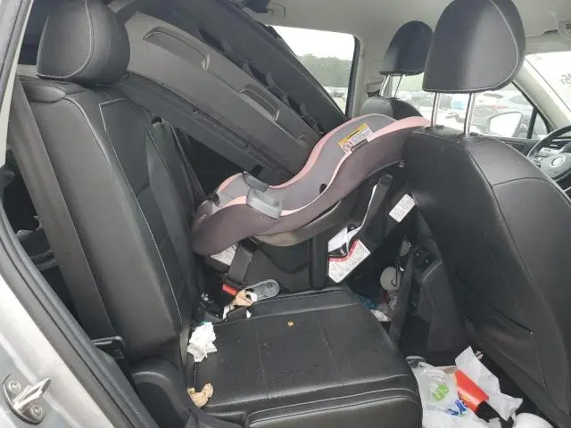 2021 VOLKSWAGEN TIGUAN SE  