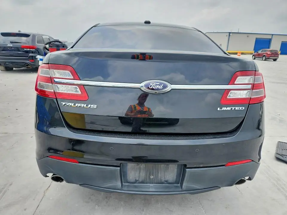 2013 FORD TAURUS LIMITED  