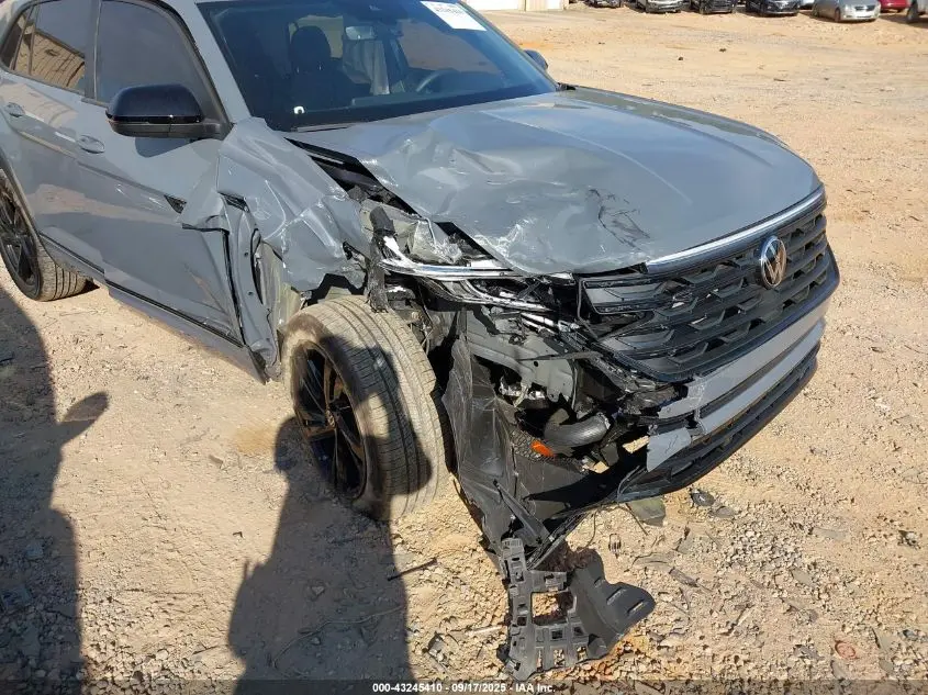 2025 VOLKSWAGEN ATLAS CROSS SPORT 2.0T SEL R-LINE BLACK