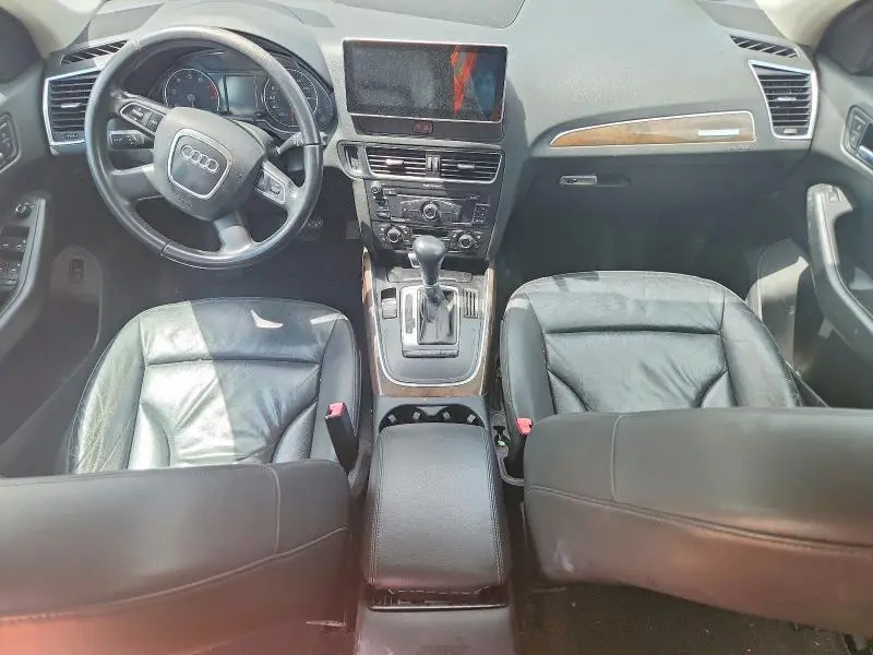 2010 AUDI Q5 PREMIUM  
