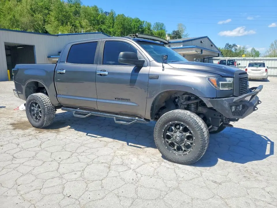 2011 TOYOTA TUNDRA CREWMAX LIMITED  