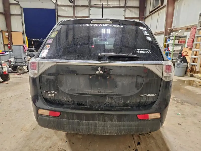 2014 MITSUBISHI OUTLANDER SE  