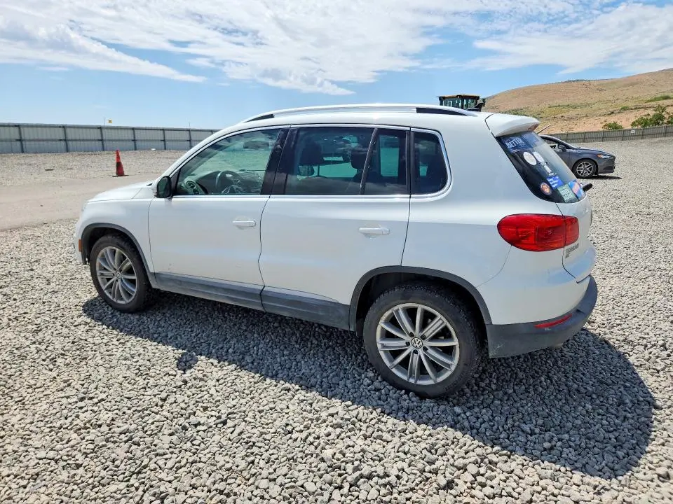 2016 VOLKSWAGEN TIGUAN S  