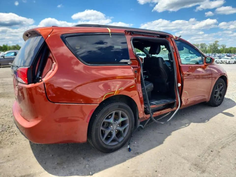2018 CHRYSLER PACIFICA TOURING L  