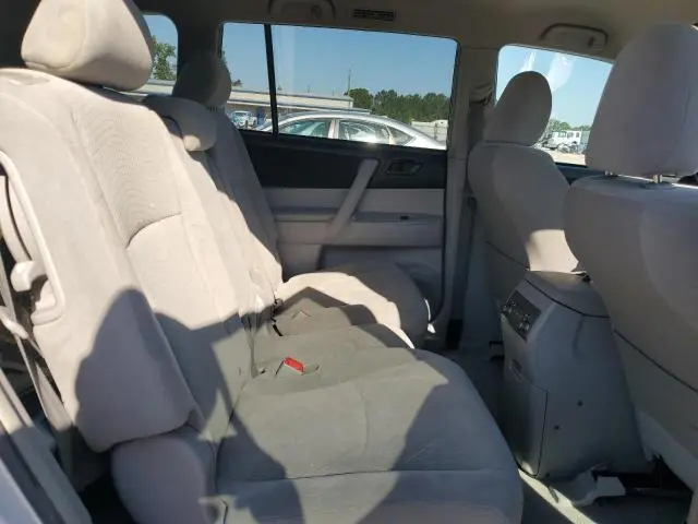 2010 TOYOTA HIGHLANDER