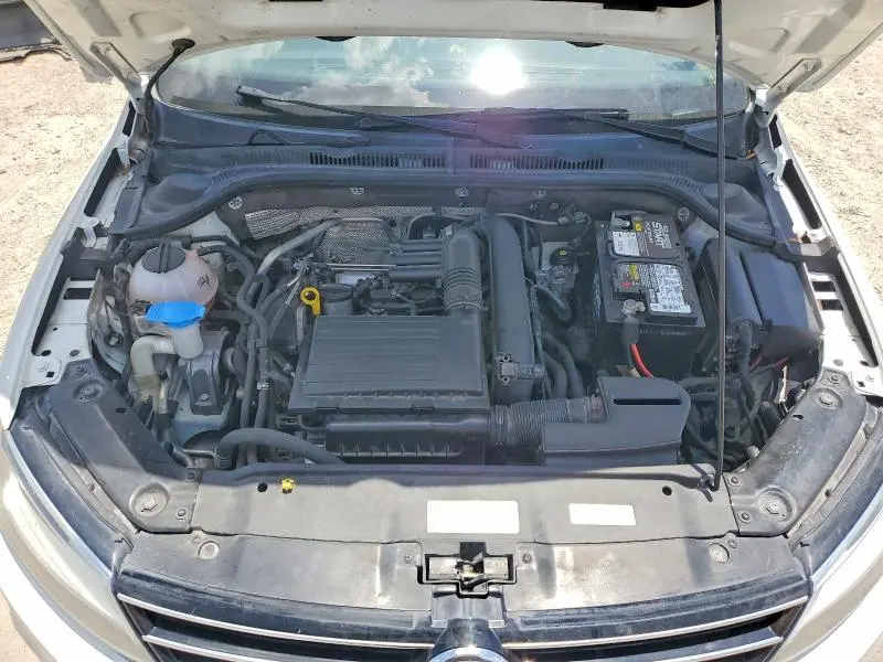 2016 VOLKSWAGEN JETTA SE  