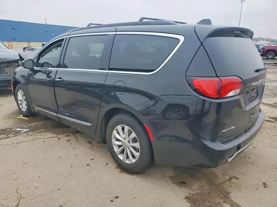 2017 CHRYSLER PACIFICA TOURING L  