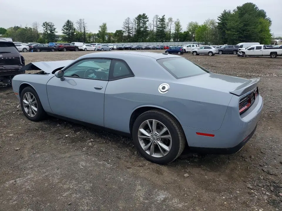 2022 DODGE CHALLENGER SXT  
