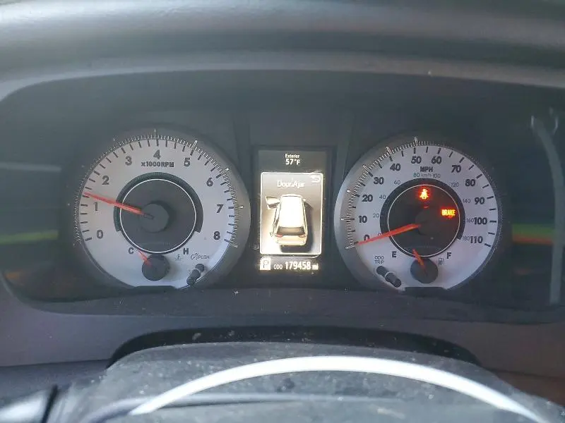 2015 TOYOTA SIENNA SPORT  