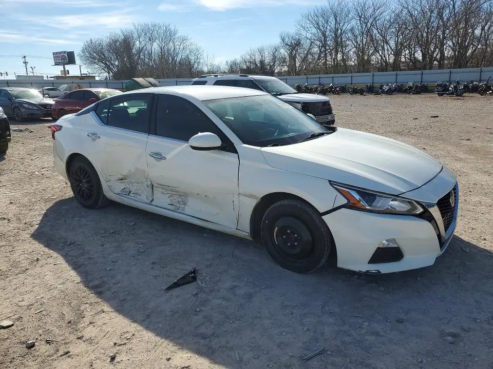 2019 NISSAN ALTIMA S  