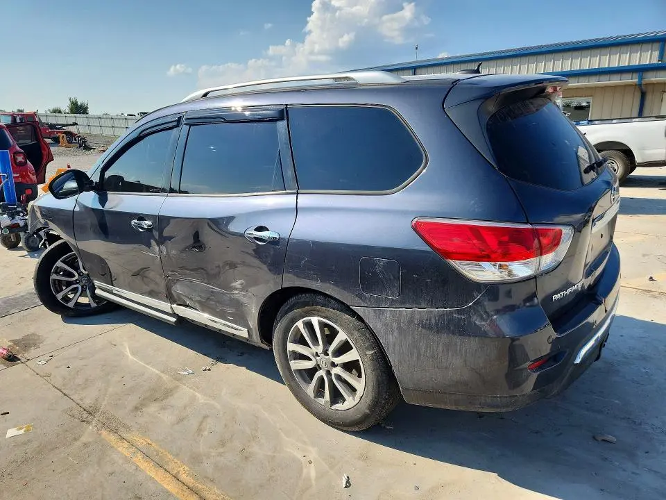 2013 NISSAN PATHFINDER S  