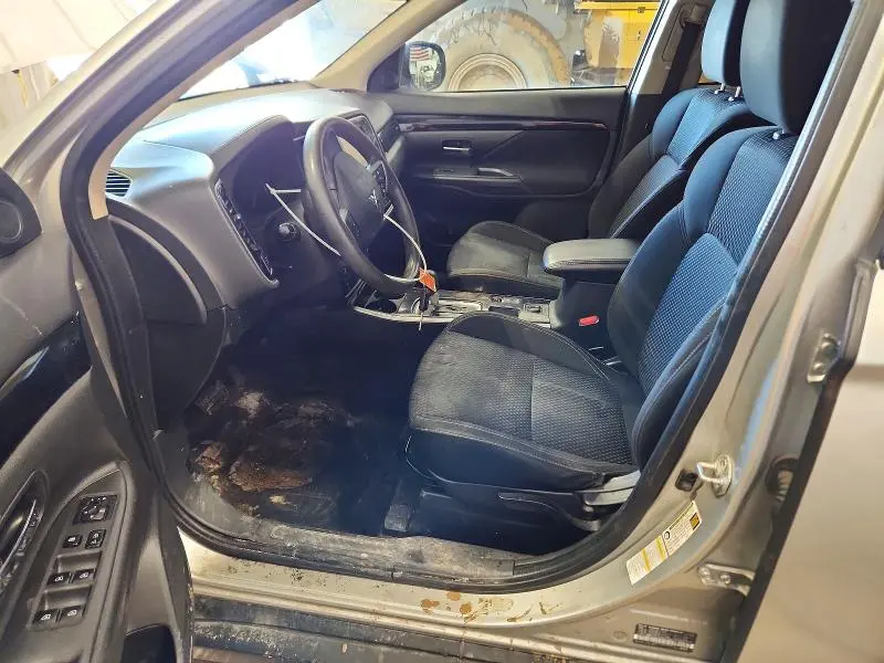 2019 MITSUBISHI OUTLANDER ES  