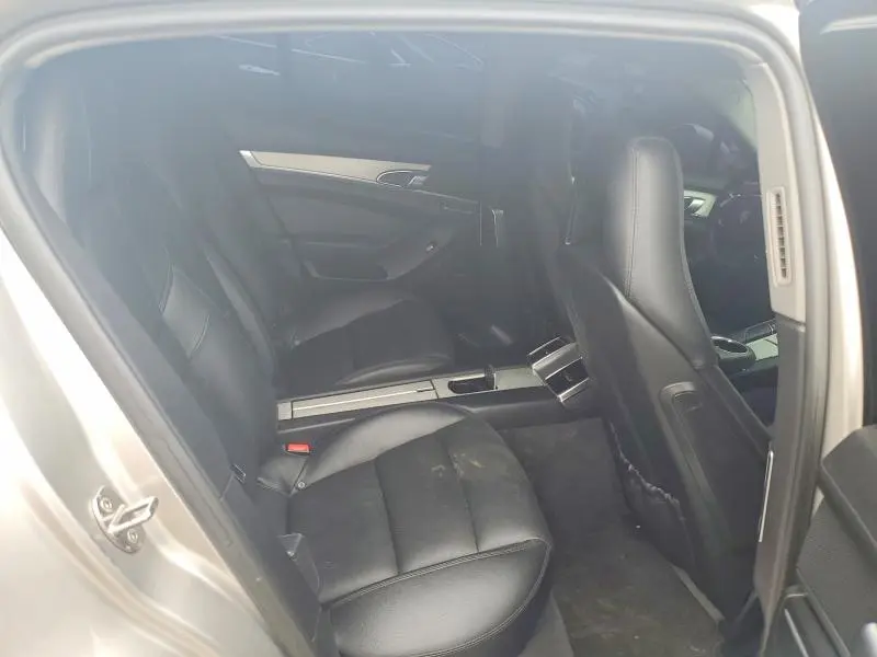 2011 PORSCHE PANAMERA 2  