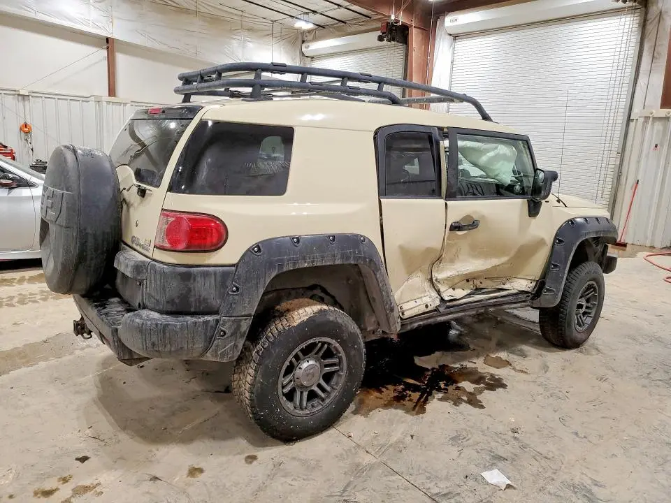 2010 TOYOTA FJ CRUISER BASE  