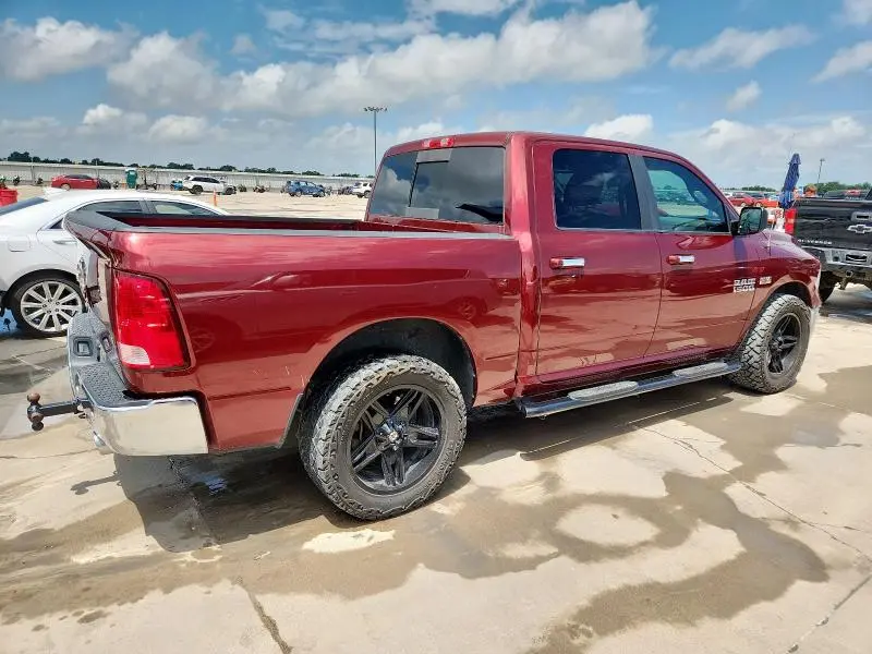 2016 RAM 1500 SLT  