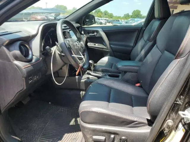 2018 TOYOTA RAV4 SE  