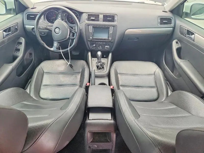 2017 VOLKSWAGEN JETTA SE  