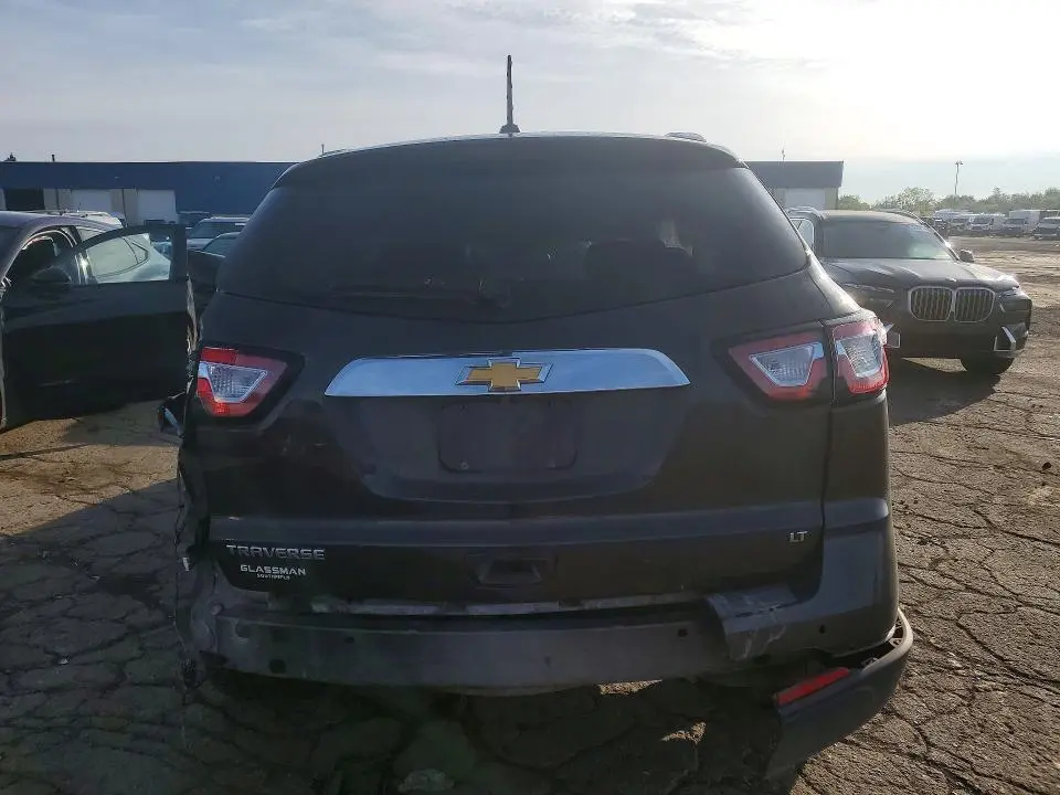 2017 CHEVROLET TRAVERSE LT  