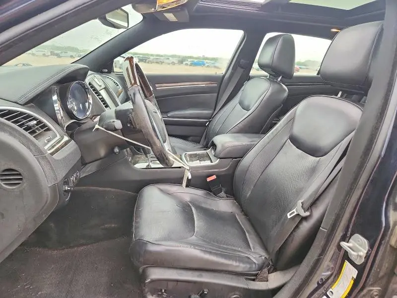 2011 CHRYSLER 300 LIMITED  