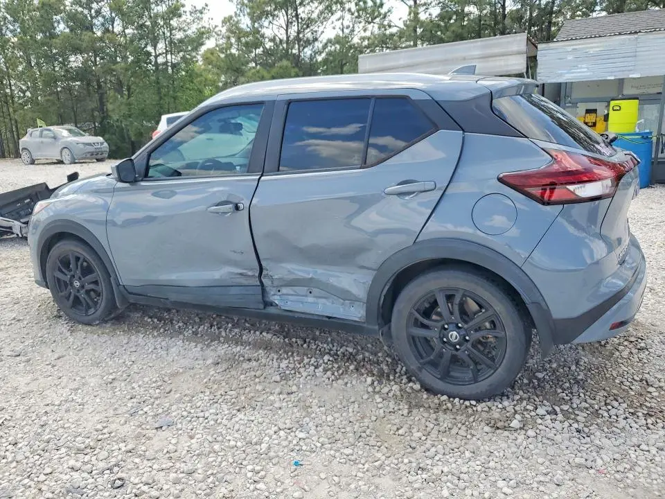 2021 NISSAN KICKS SV  