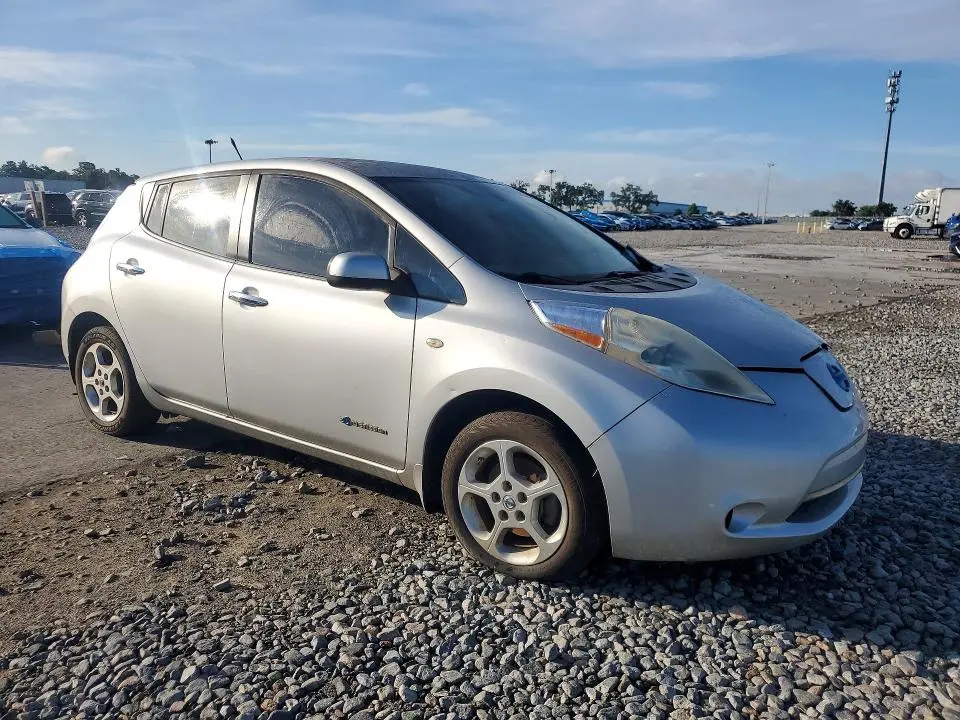 2012 NISSAN LEAF SV  