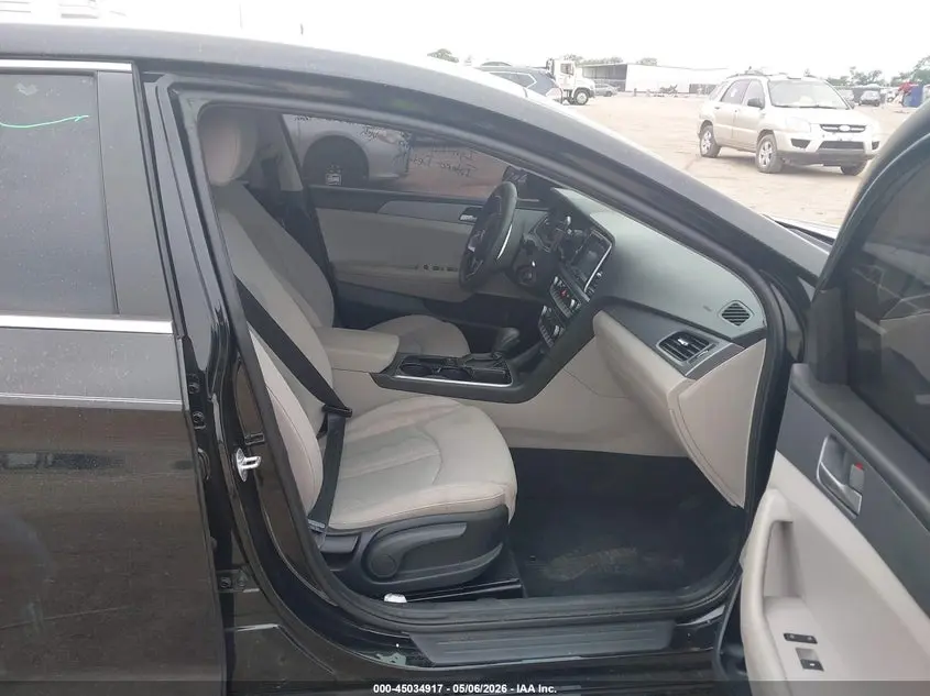 2019 HYUNDAI SONATA SE