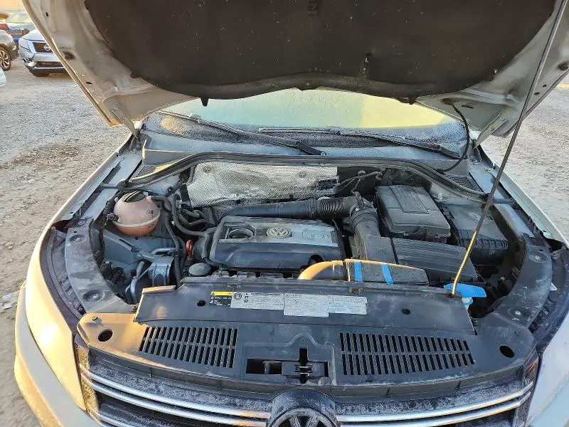 2013 VOLKSWAGEN TIGUAN S  