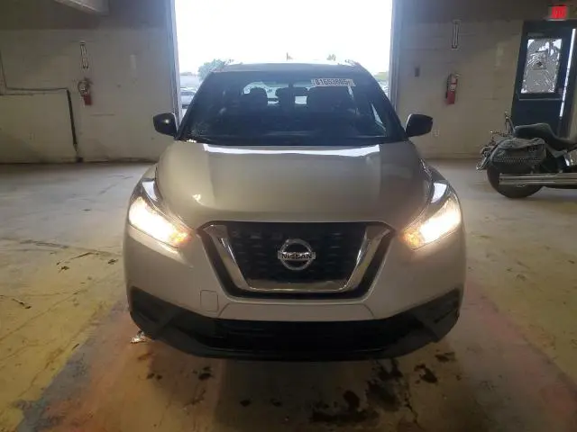 2019 NISSAN KICKS S  
