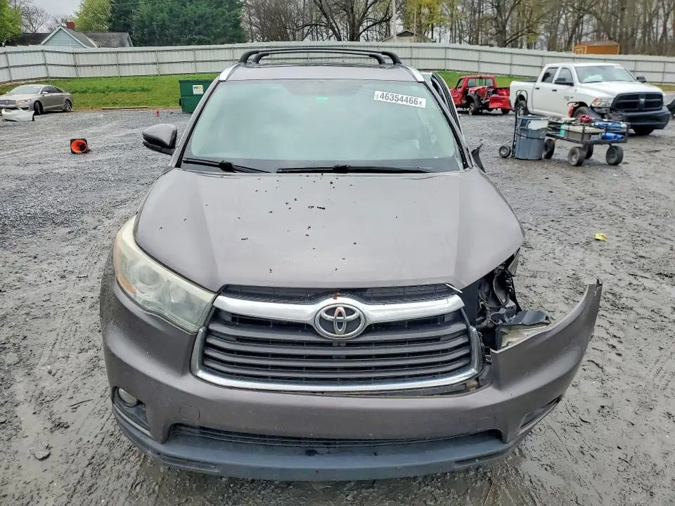 2016 TOYOTA HIGHLANDER XLE  