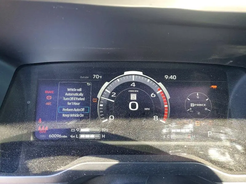 2024 TOYOTA TUNDRA PLATINUM  