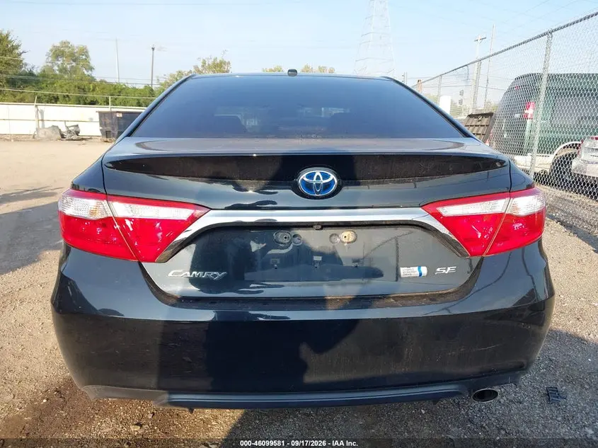 2017 TOYOTA CAMRY HYBRID SE