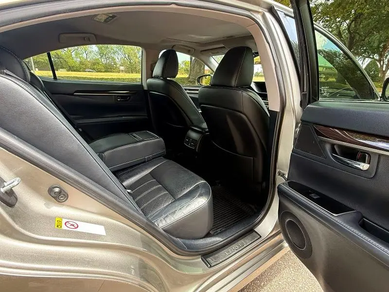 2018 LEXUS ES 300H  