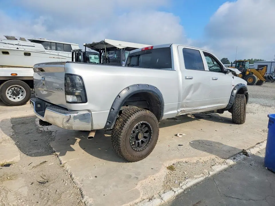 2014 RAM 2500 SLT  
