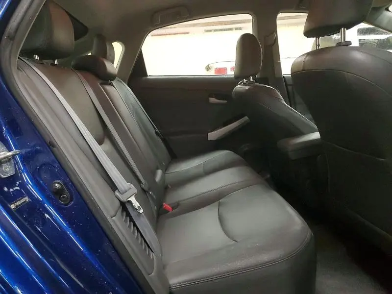 2010 TOYOTA PRIUS V  